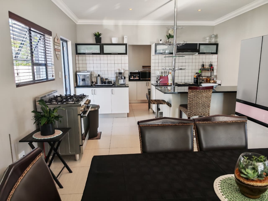 3 Bedroom Property for Sale in Myburgh Park Western Cape